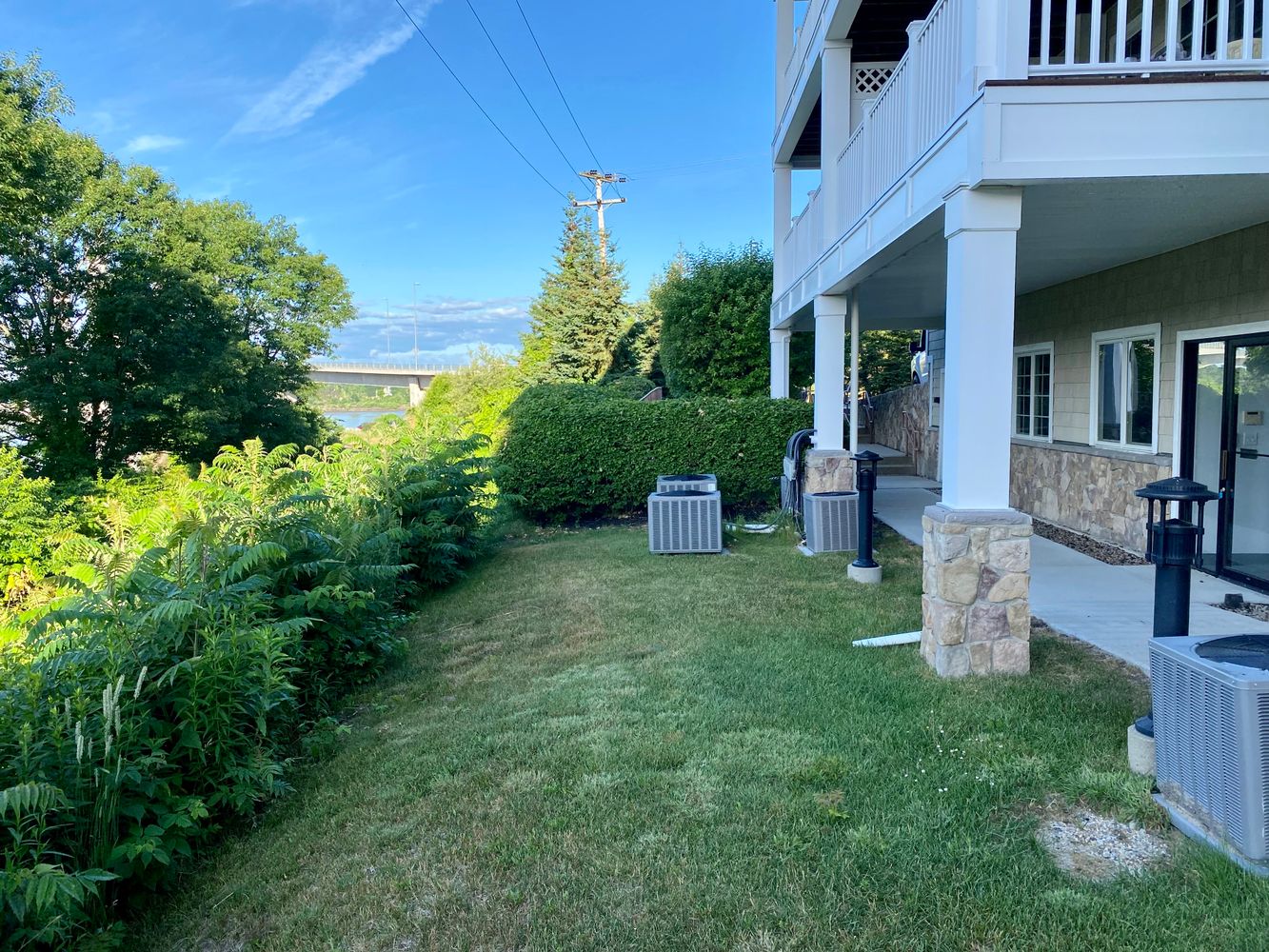 19 Bridge St, Kittery, ME 03904